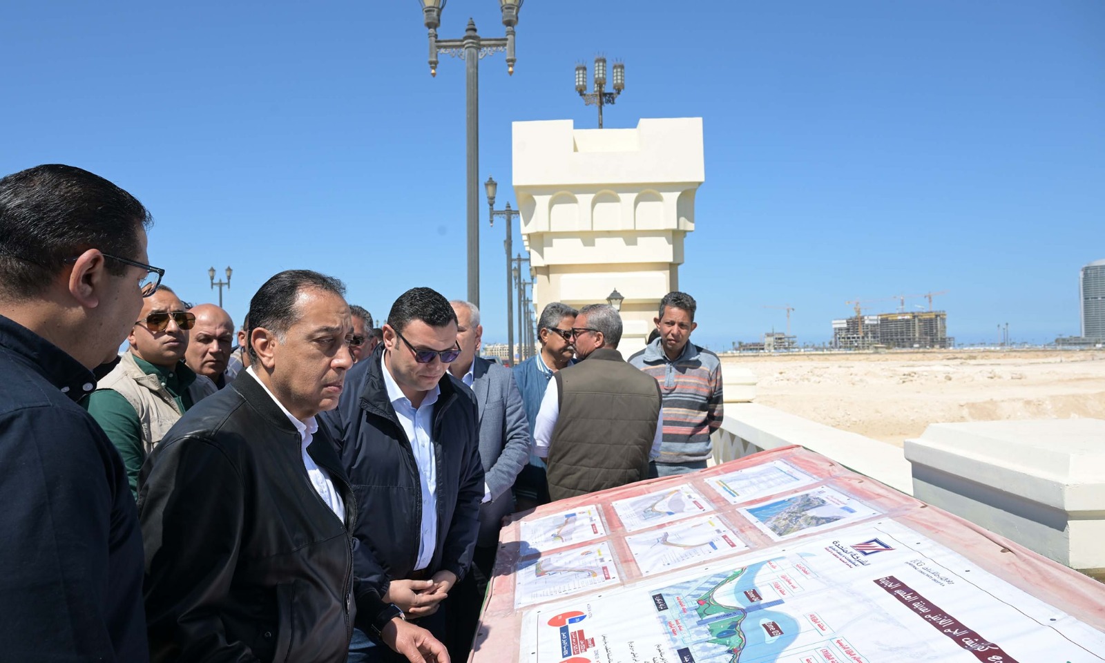 رئيس الوزراء يتفقد الحي اللاتيني ومزارين ووحدات بيتك في مصر بالعلمين الجديدة