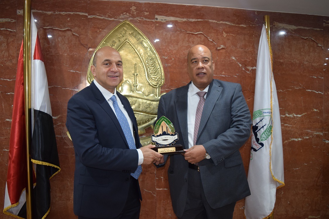 تعاون جديد بين غرفتي القاهرة و"التجارة والصناعة الفرنسية" لزيادة التبادل التجاري والاستثماري المشترك