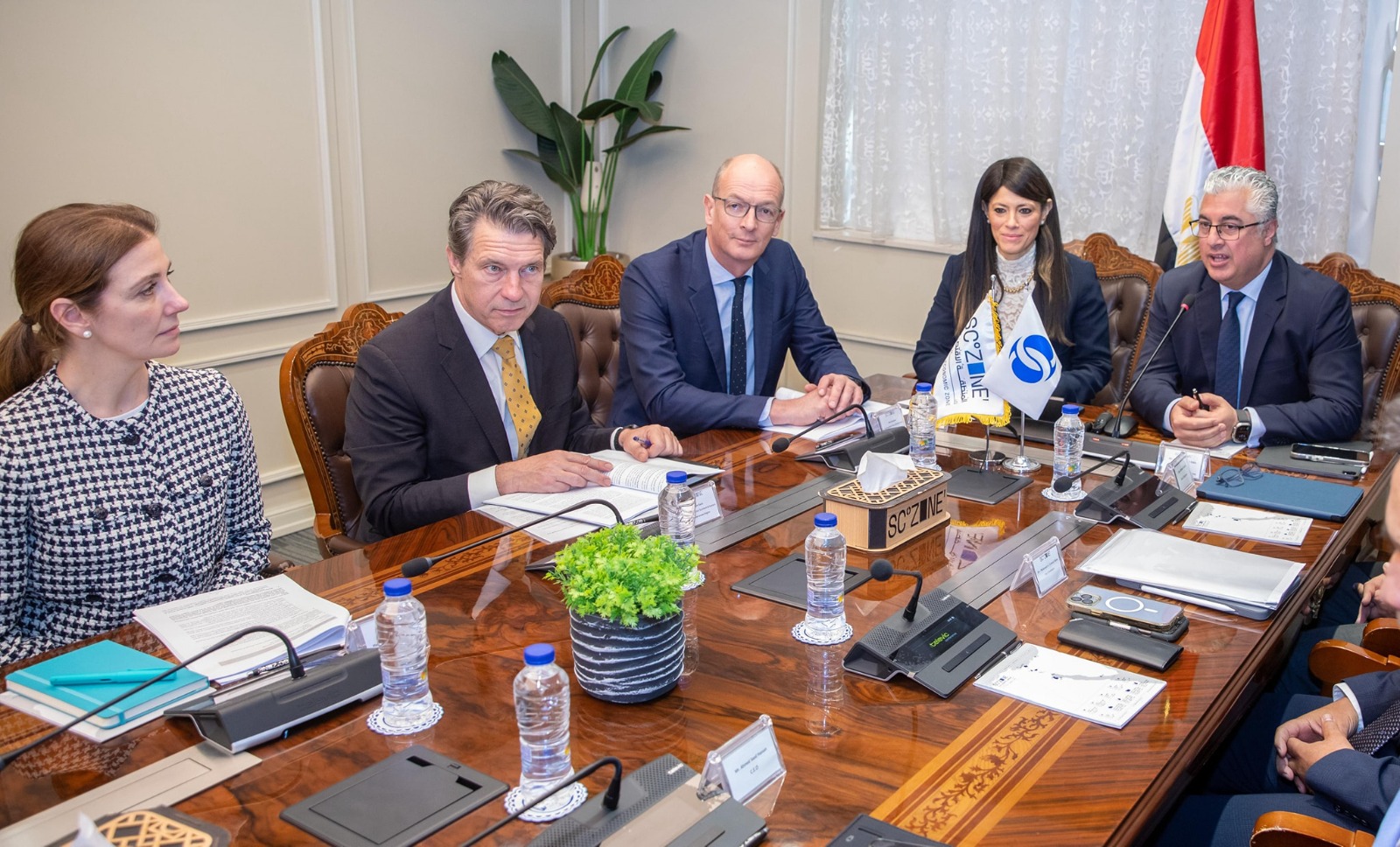 Launching some one-stop services for Suez Canal investors