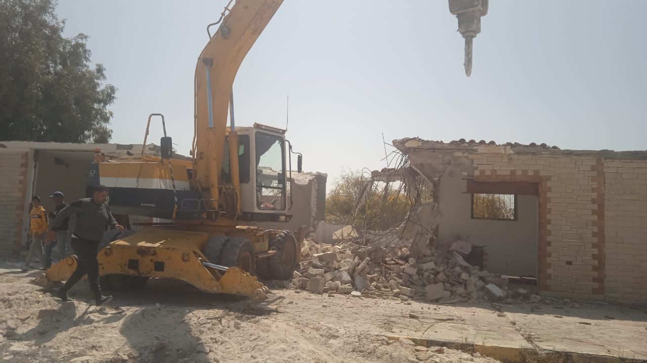 تنفيذ حملات إزالة لمخالفات بناء وتعديات بالساحل الشمالى الغربي