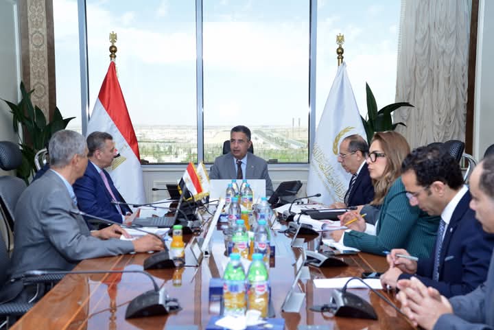 التموين تتابع مع شركة مصر للزيوت والصابون خطط دعم السوق وتوافر المنتجات