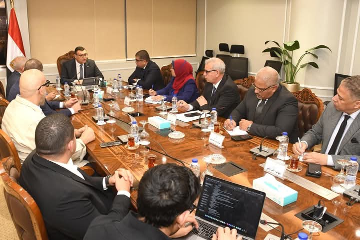 تعاون بين الإسكان ومنصة مصر العقارية في رقمنة معاملات المدن الجديدة