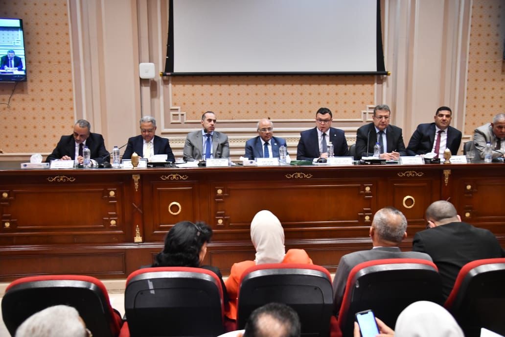 وزير الإسكان أمام النواب : تطبيق تدريجي لقانون الإيجار يراعي الواقع ويعيد حقوق الملاك