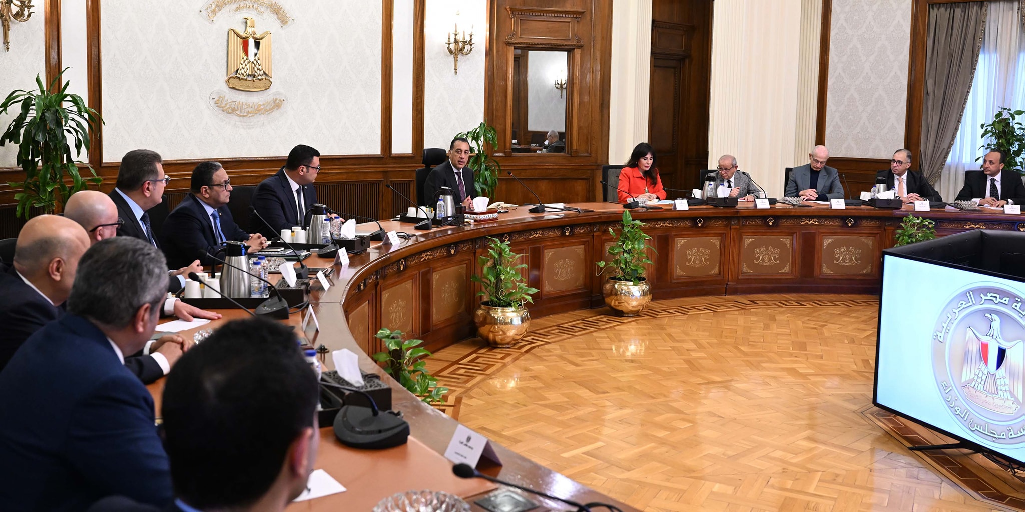 مدبولي : تسهيل إجراءات التسجيل العقاري للوحدات السكنية للمصريين والأجانب