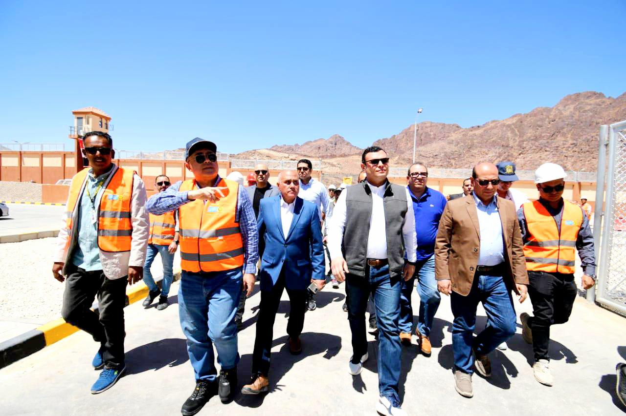 وزير الإسكان يبدأ جولة بمشروع تطوير موقع "التجلى الأعظم فوق أرض السلام" بمدينة سانت كاترين بسيناء