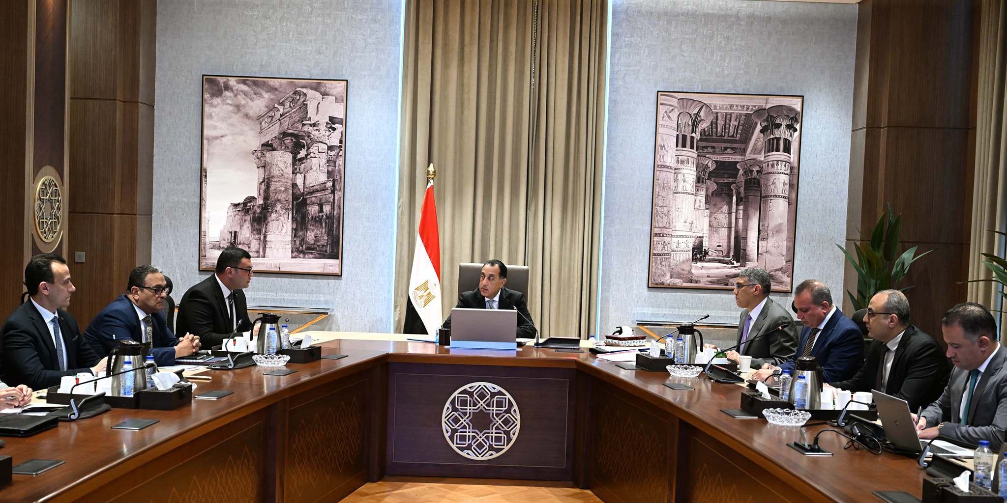 مدبولي يتابع الموقف التنفيذي لتطوير أرض مطار إمبابة ومنطقة عزيز عزت والجيزة بارك