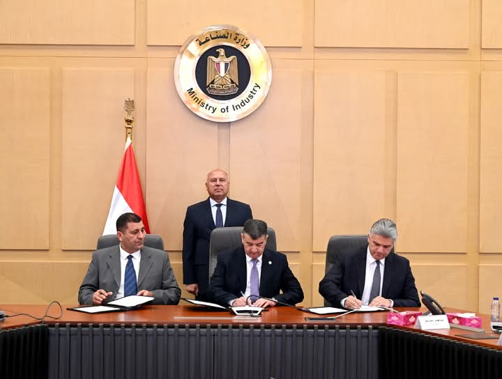 توقيع عقد تنفيذ البنية الأساسية لمشروع إعادة تأهيل ترام الرمل