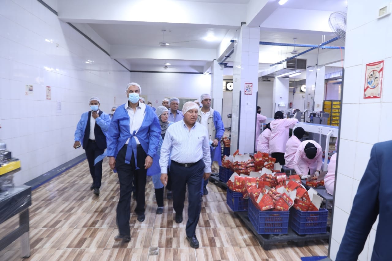 باستثمارات ضخمة .. افتتاح مصنعين للصناعات الهندسية والغذائية بسوهاج