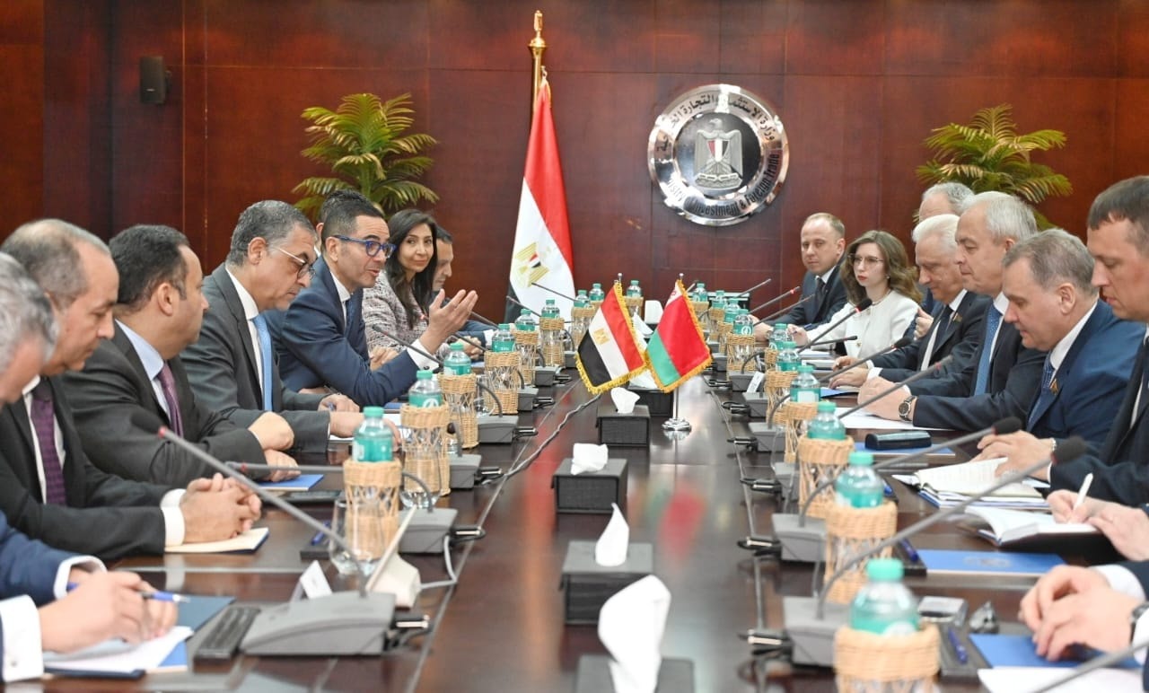 مباحثات بين مصر وبيلاروسيا حول زيادة التعاون الاقتصادي والاستثماري