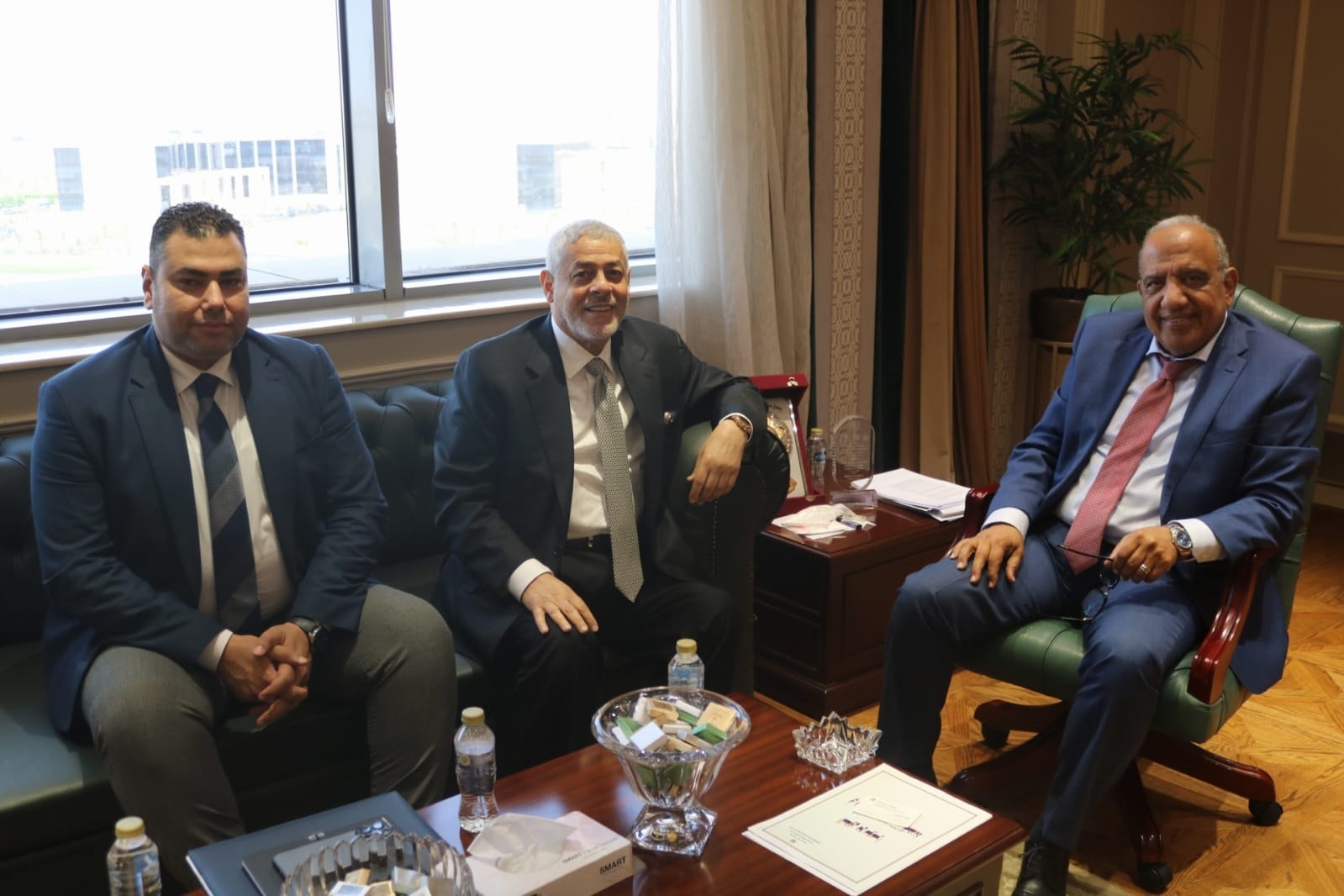 وزير الكهرباء يبحث مع أميا باور الإماراتية زيادة التعاون في مجالات الطاقة المتجددة