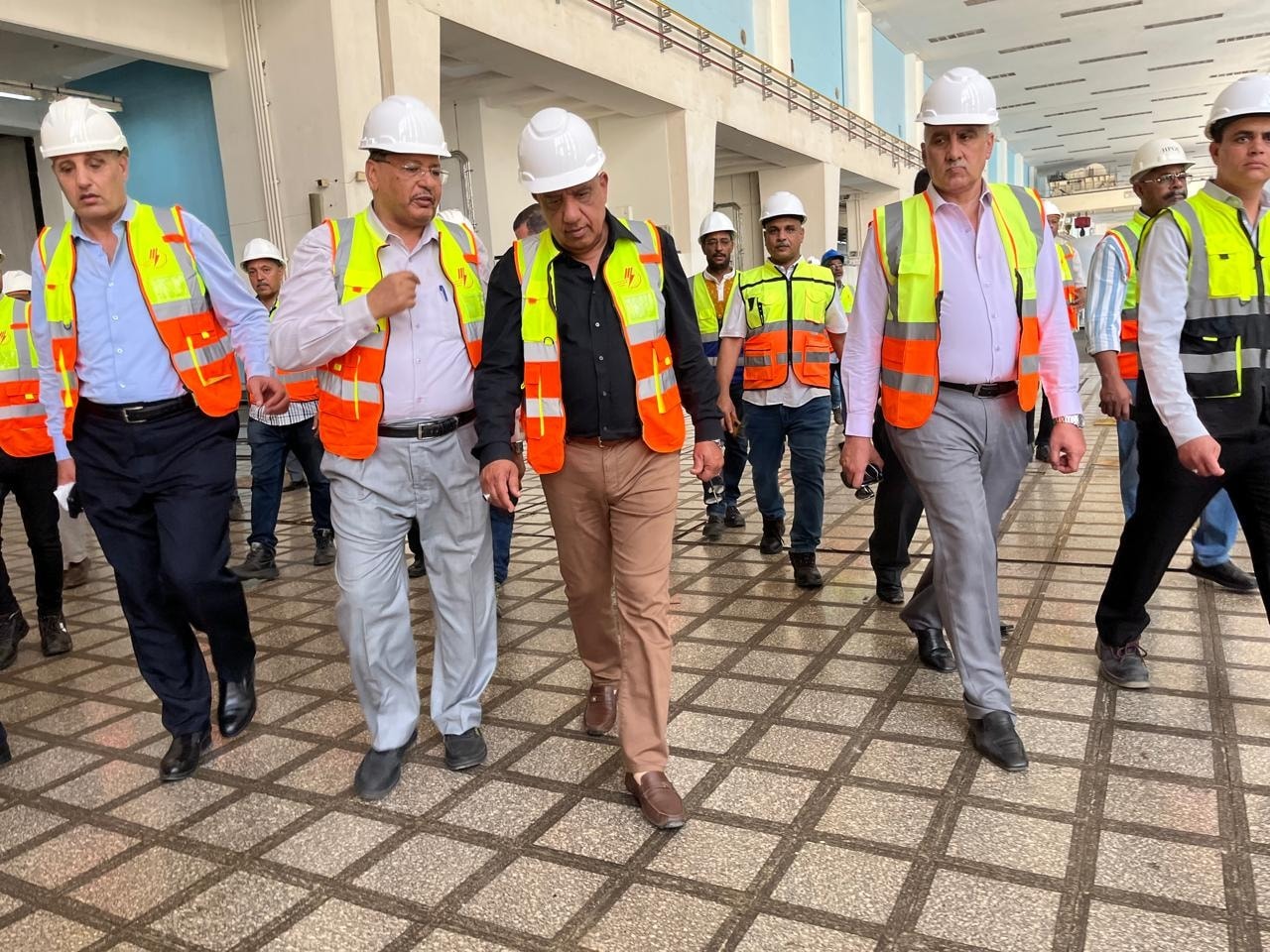 Esmat inspects High Dam power plant
