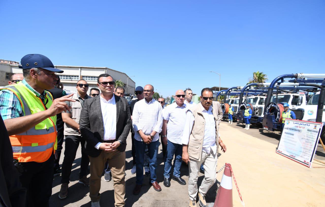 وزير الإسكان يتفقد محطة التنقية الشرقية لمعالجة الصرف الصحي بمحافظة الإسكندرية