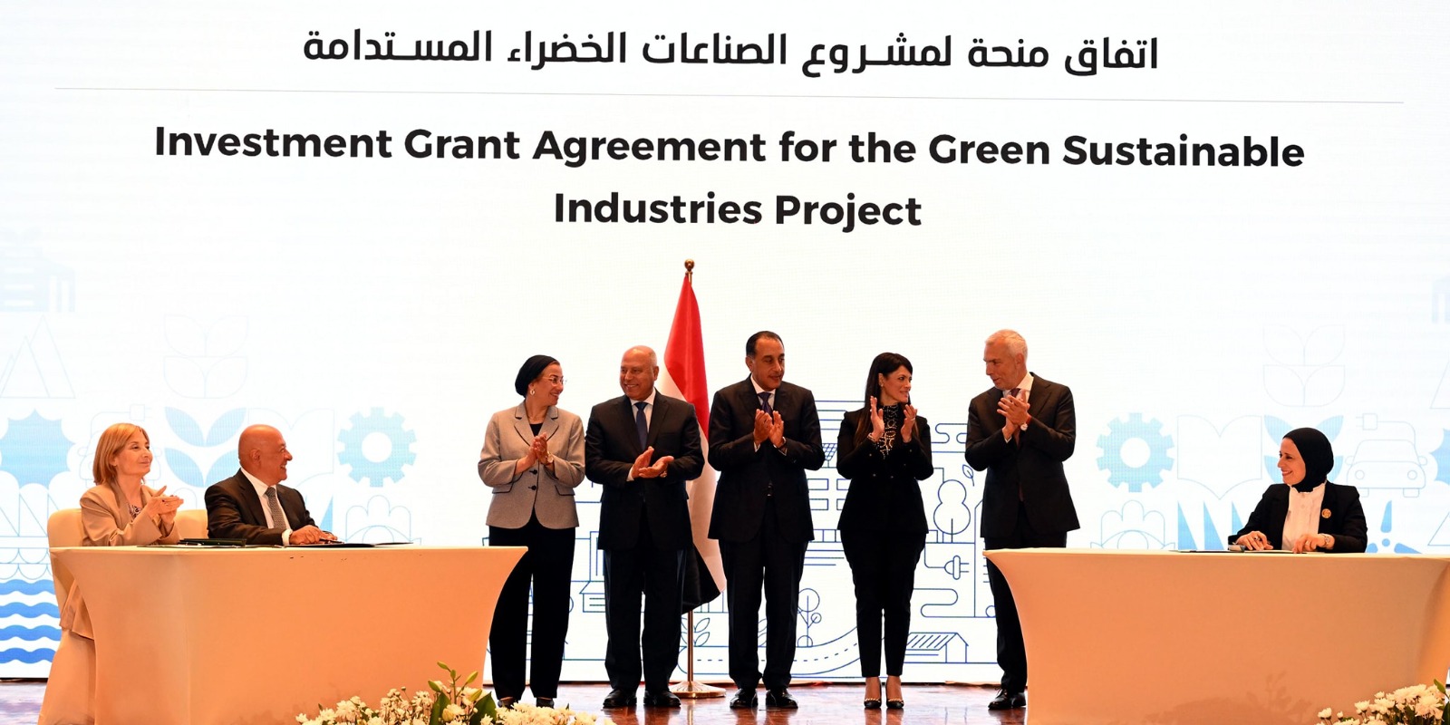 رئيس الوزراء يشهد مراسم توقيع اتفاقيات بين الحكومة وشركاء التنمية والقطاع الخاص