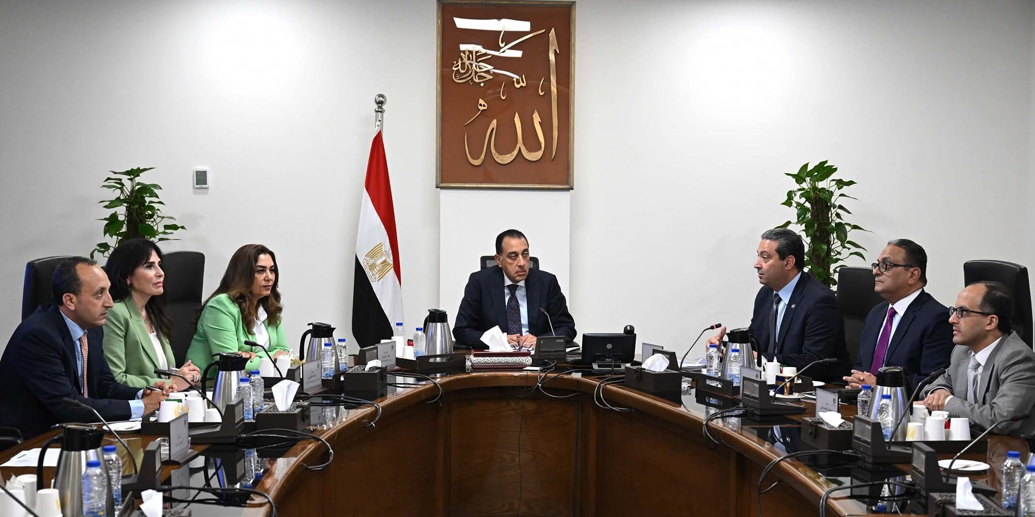 رئيس الوزراء يتابع موقف تنفيذ المشروعات والفرص الاستثمارية بدمياط