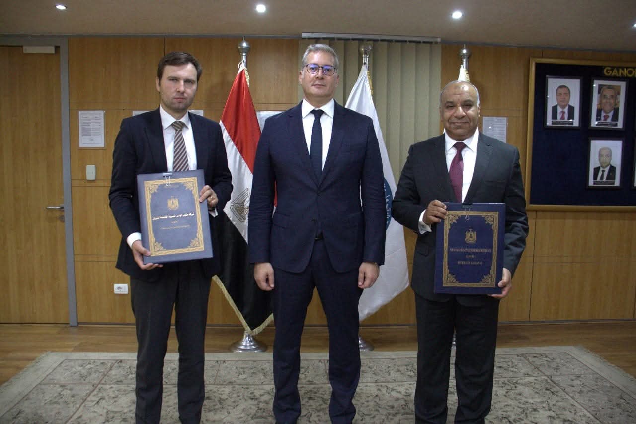 توقيع اتفاقية للبحث عن البترول بجنوب وادي السهل في الصحراء الشرقية