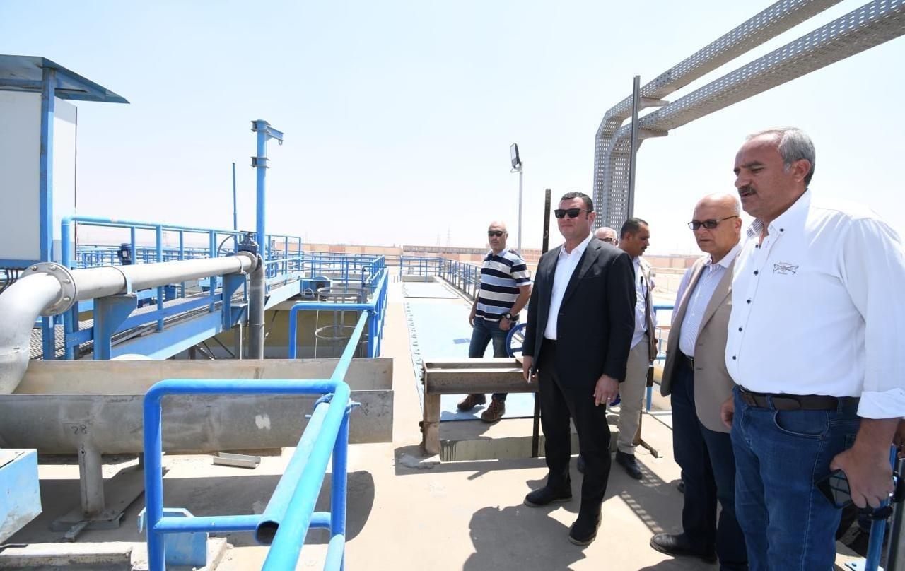El-Sherbiny inspects green housing, infrastructure in 10th of Ramadan City