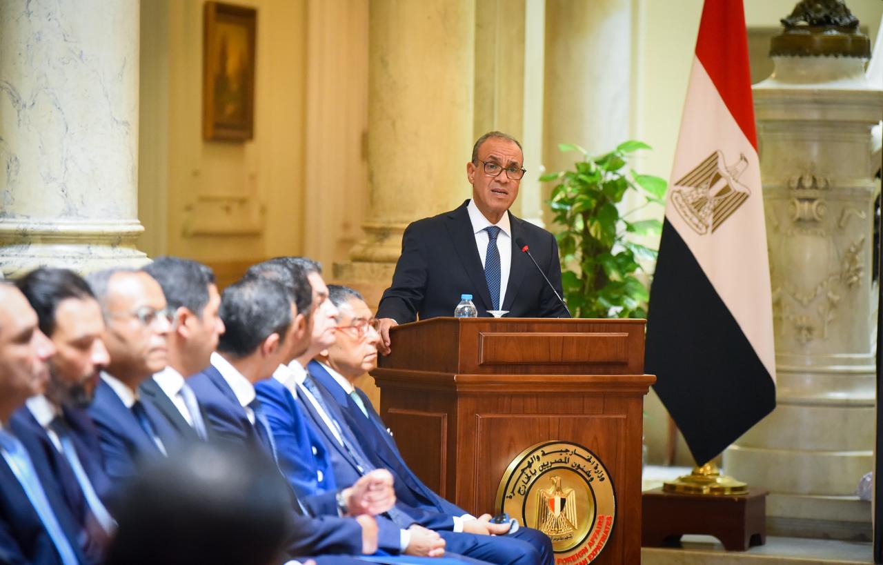 وزير الخارجية يُشارك في المائدة المستديرة لدعم القطاع الخاص ودعم الصادرات