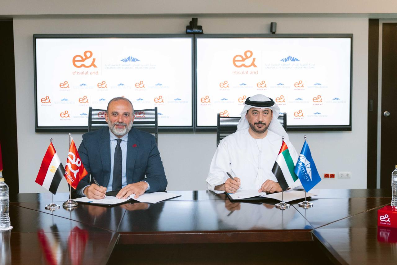 "إي آند مصر" تعلن عن شراكة استراتيجية مع مدينة الفجيرة للإبداع لتمكين رواد الأعمال المصريين إقليميًا