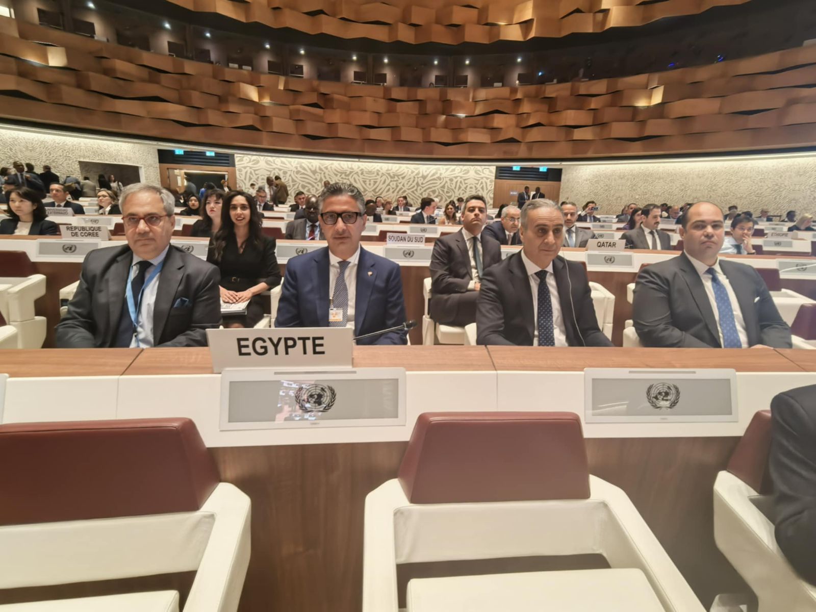 وزير التموين يلتقي السكرتير العام لشؤون المستهلك في الهند