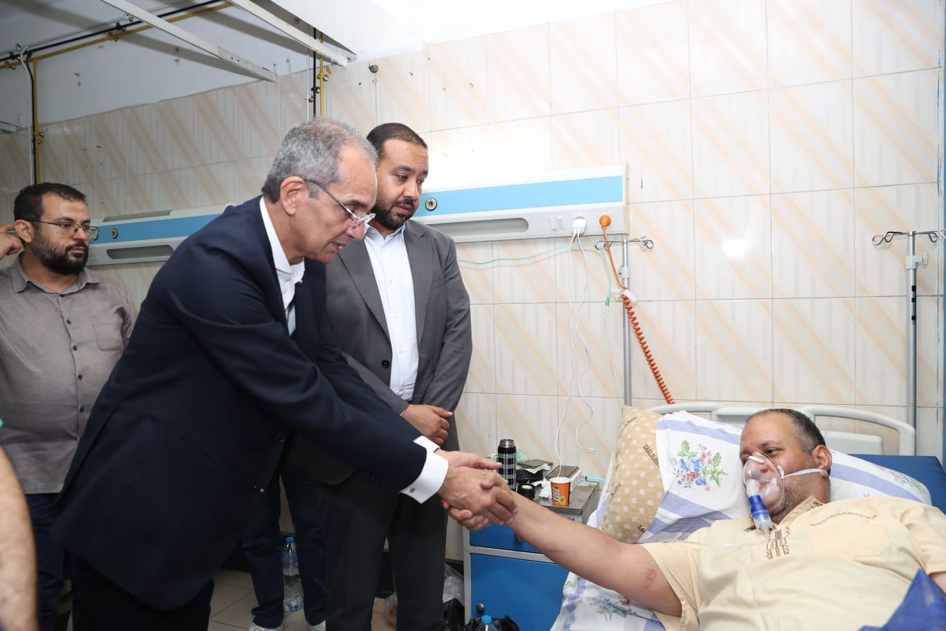 وزير الاتصالات : لا نعتمد على سنترال واحد .. والخدمات تعود تدريجيا خلال 24 ساعة