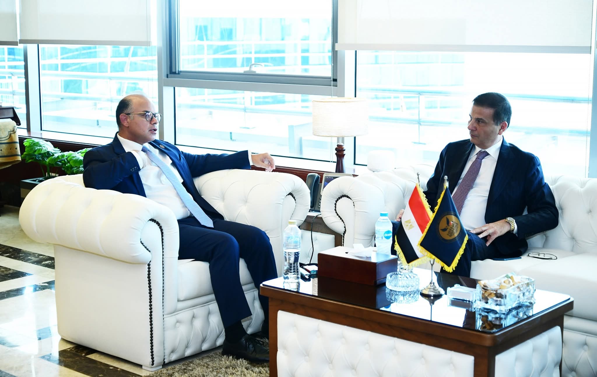 وزير الزراعة ورئيس الرقابة المالية يناقشان تسريع خطط صندوق التكافل الزراعي