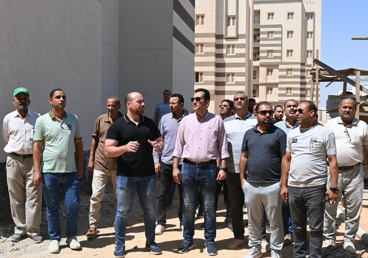 الشربيني يتابع موقف تنفيذ وحدات سكن لكل المصريين في عدد من المدن الجديدة