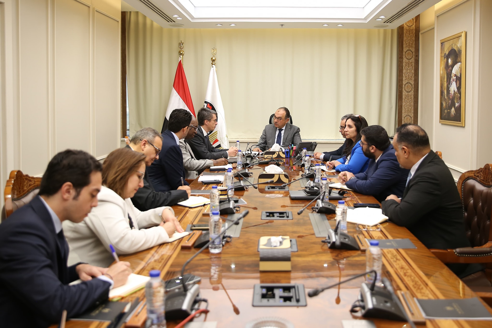 وزير قطاع الأعمال العام يستقبل وفدًا من مجموعة البنك الدولي