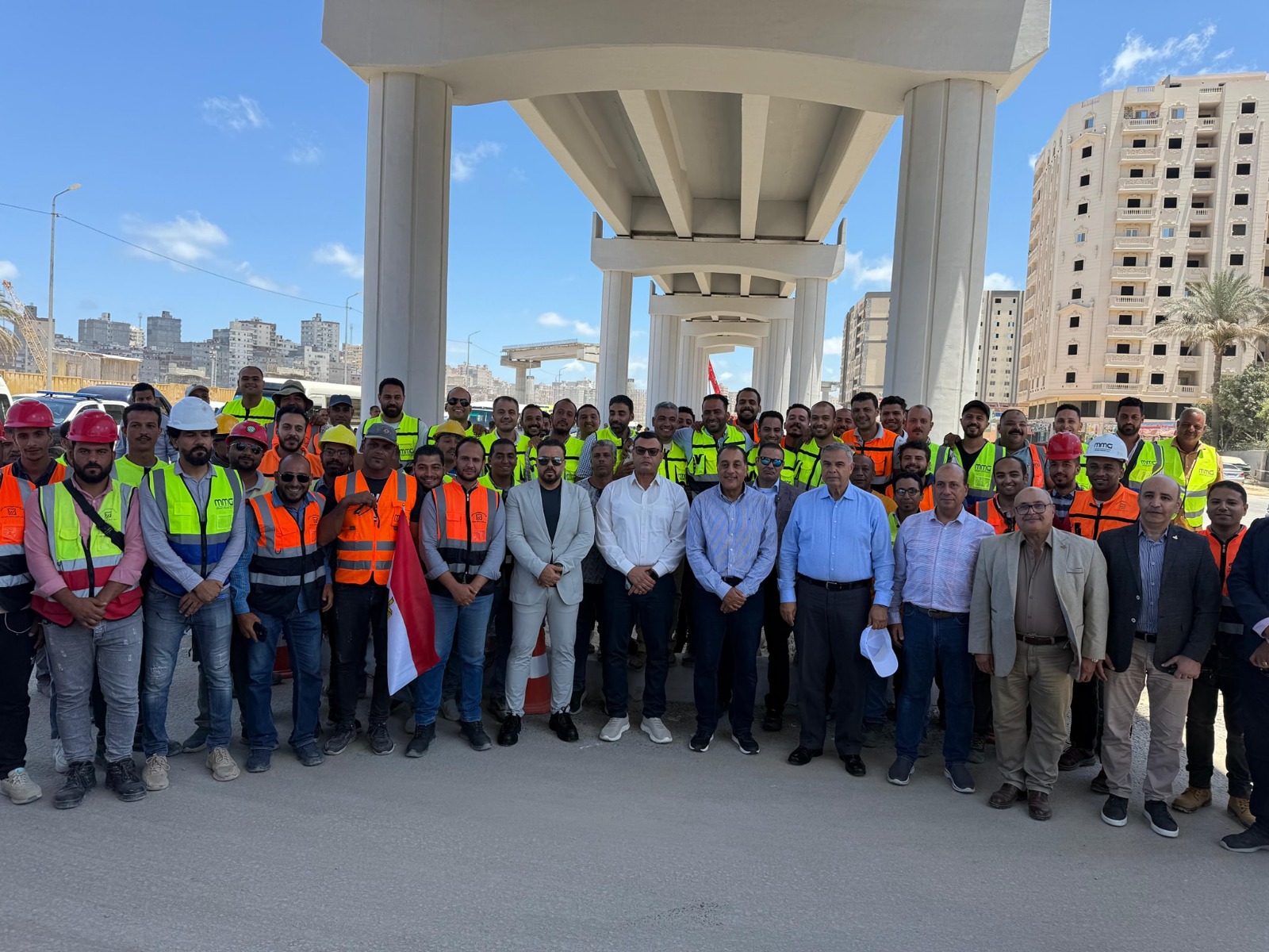 Madbouly reviews development of Naguib, Sadat axes, Alexandria corniche