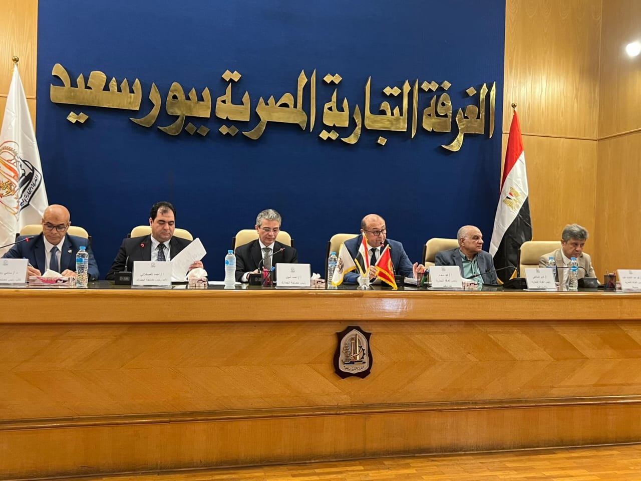 غرفة بورسعيد تجمع "التجارة" و"الجمارك" على مائدة الحوار لحل مشكلات المستثمرين