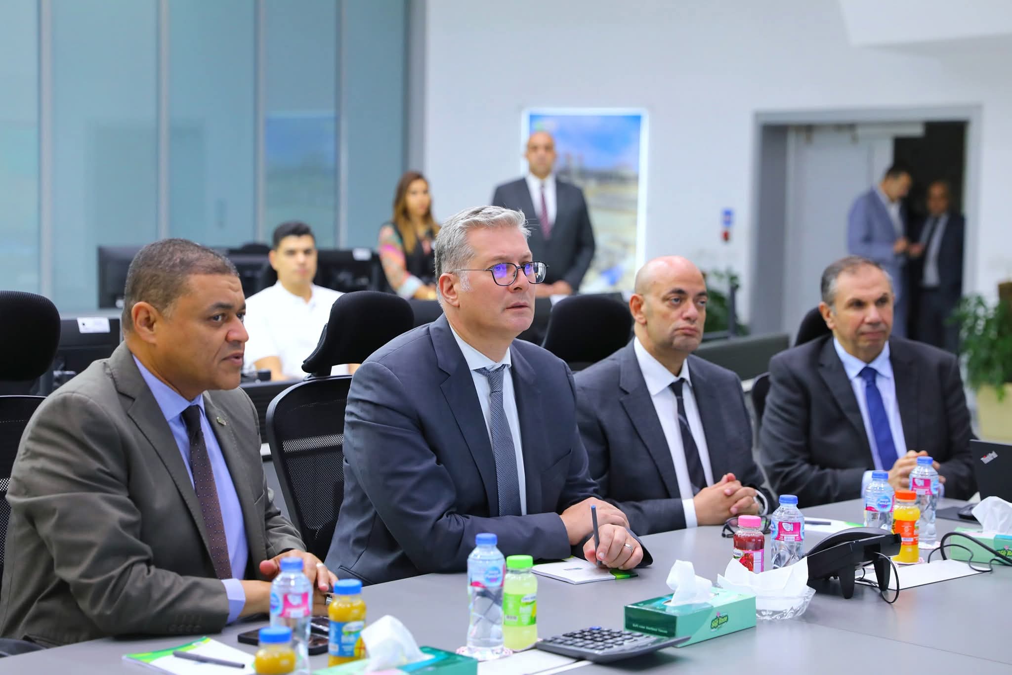 وزير البترول يتفقد مركز التحكم الرئيسي بالشبكة القومية للغازات الطبيعية