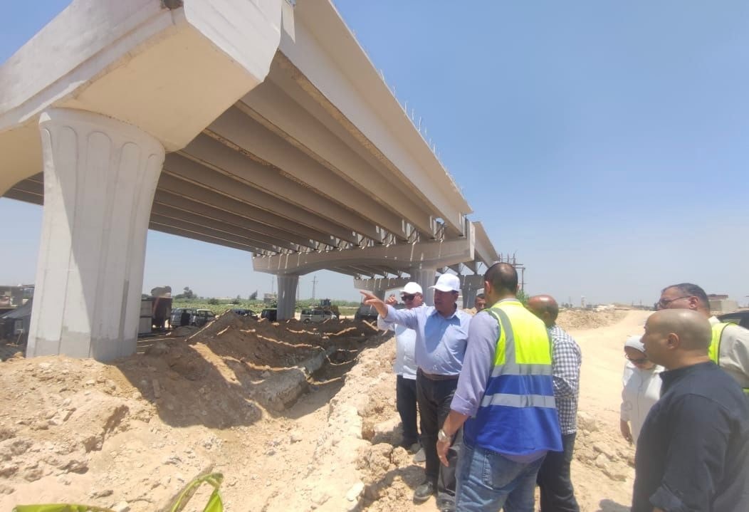 El-Sherbiny reviews major Alexandria road project