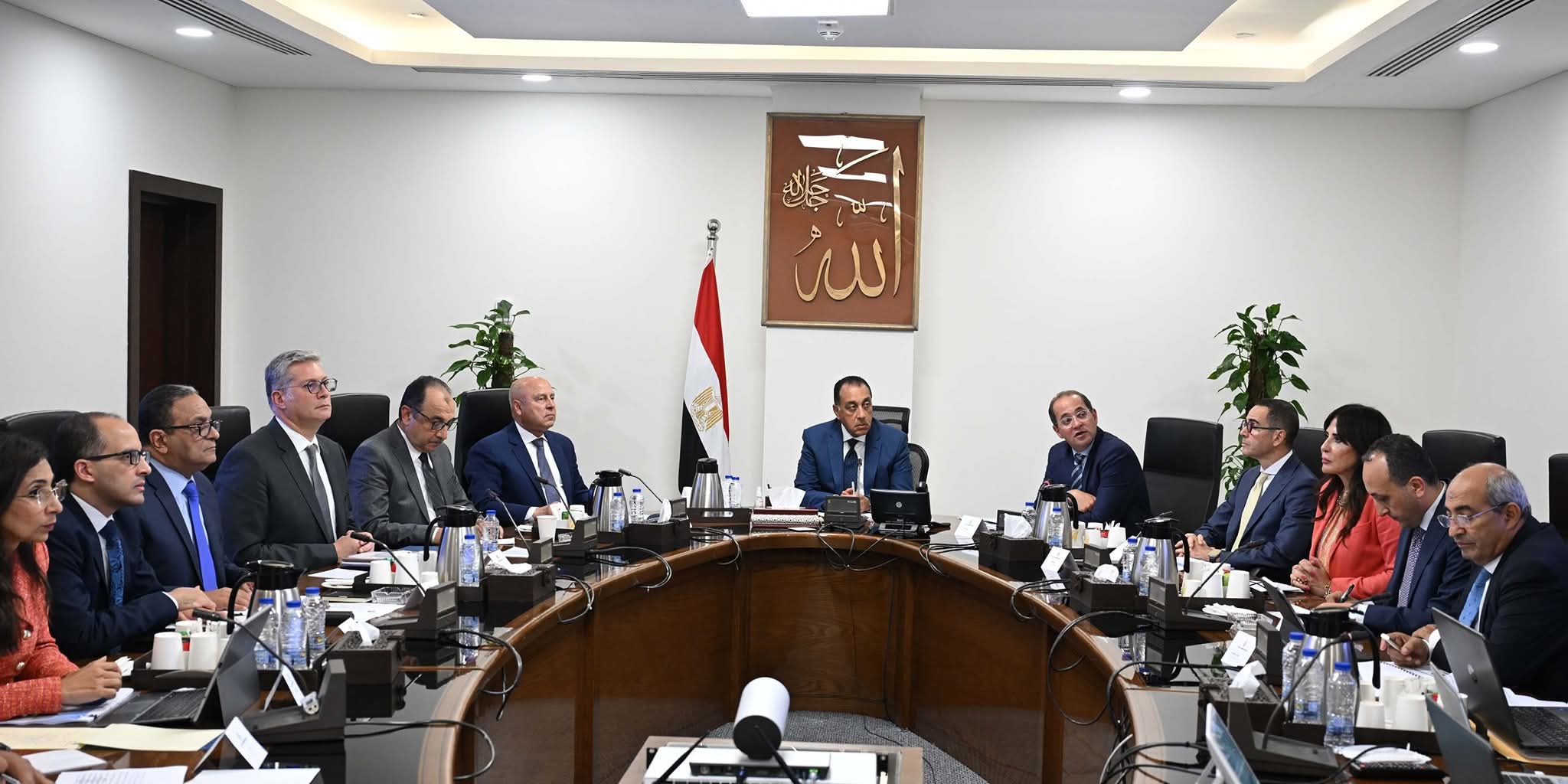 الحكومة تستعرض الفرص الاستثمارية الجاري التفاوض بشأنها مع عدد من دول الخليج