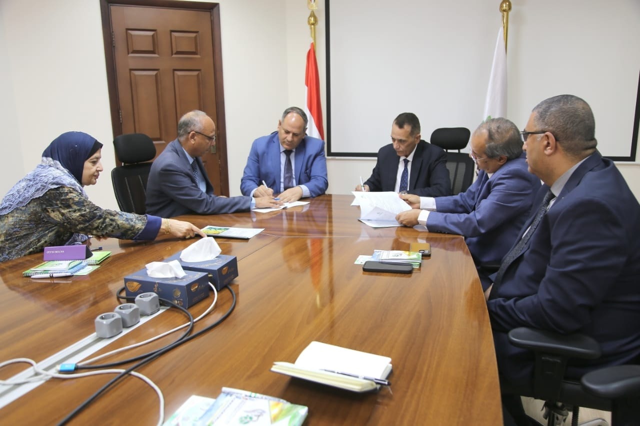 تعاون بين شركة الريف المصري والبحوث الزراعية لإنتاج تقاوي هجين في الـ١,٥ مليون فدان