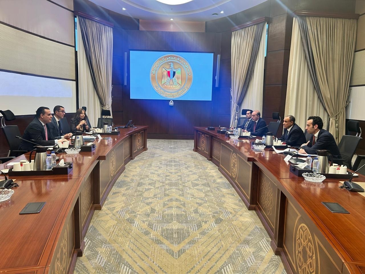 وزيرا الخارجية والاستثمار : دعم الصادرات والاستثمارات المصرية في الخارج