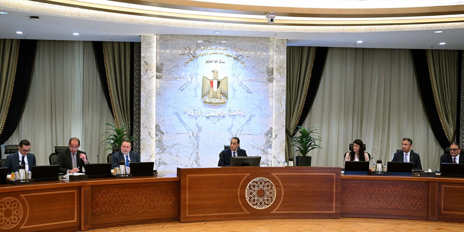 التفاصيل الكاملة لاجتماع المجموعة الاقتصادية