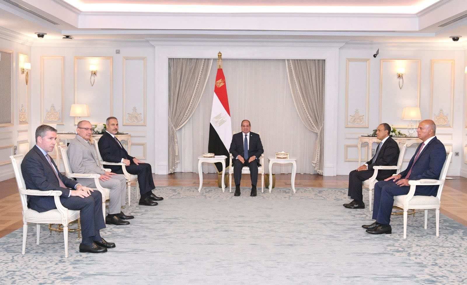 Sisi meets Turkish FM amid growing bilateral ties