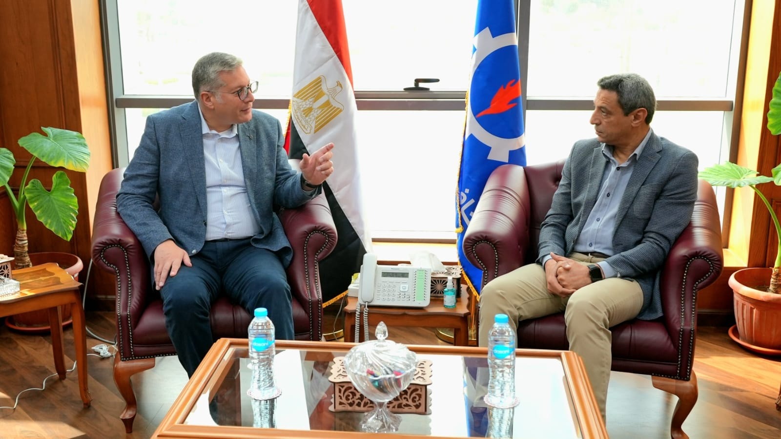 Petroleum minister visits Suez Gov’t to boost cooperation