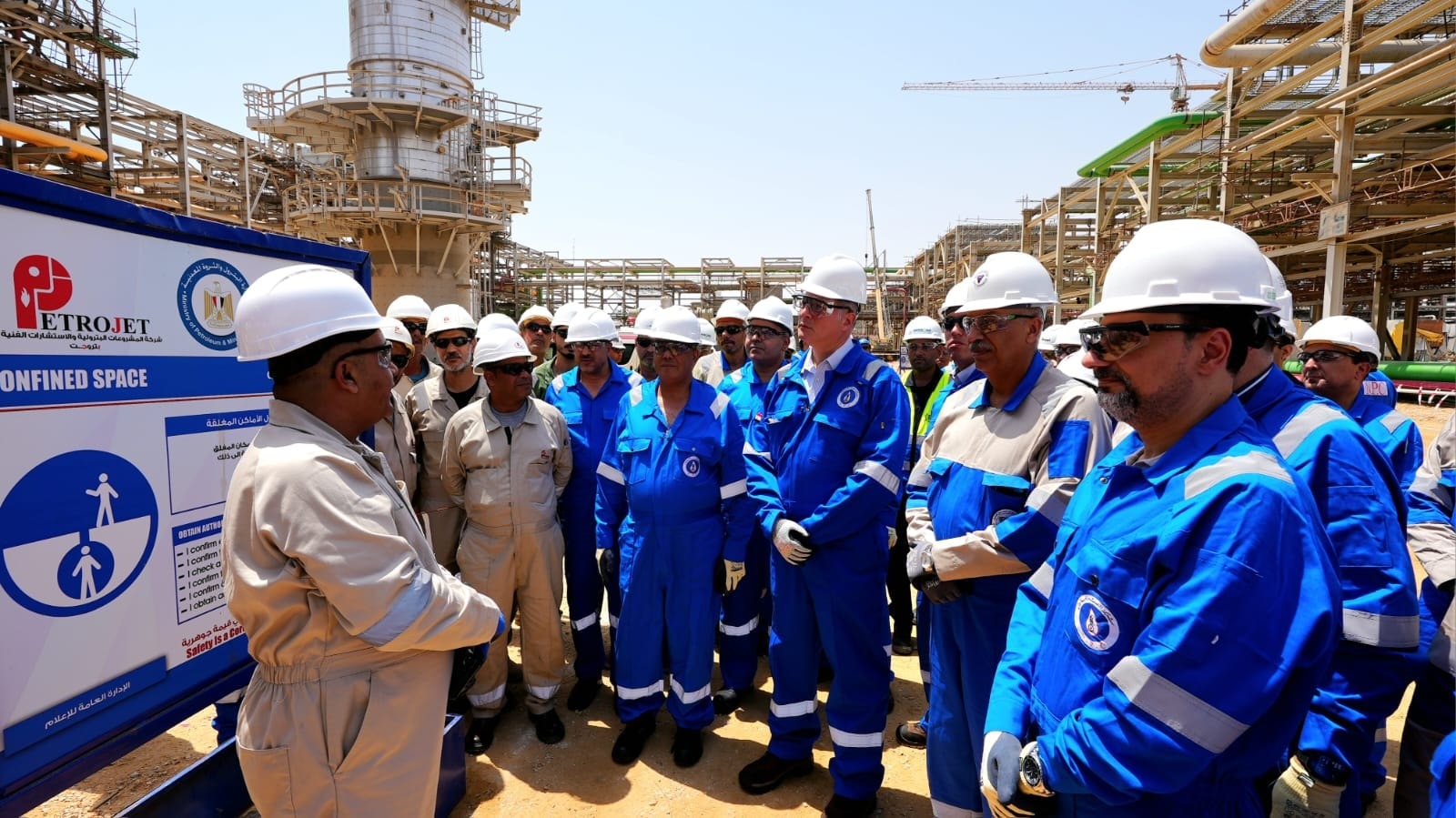 وزير البترول يتفقد مشروعات زيادة الإنتاج بمعامل تكرير السويس لخفض الفاتورة الاستيرادية