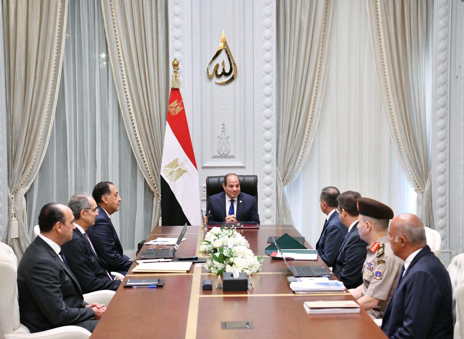 El-Sisi reviews telecom development plans