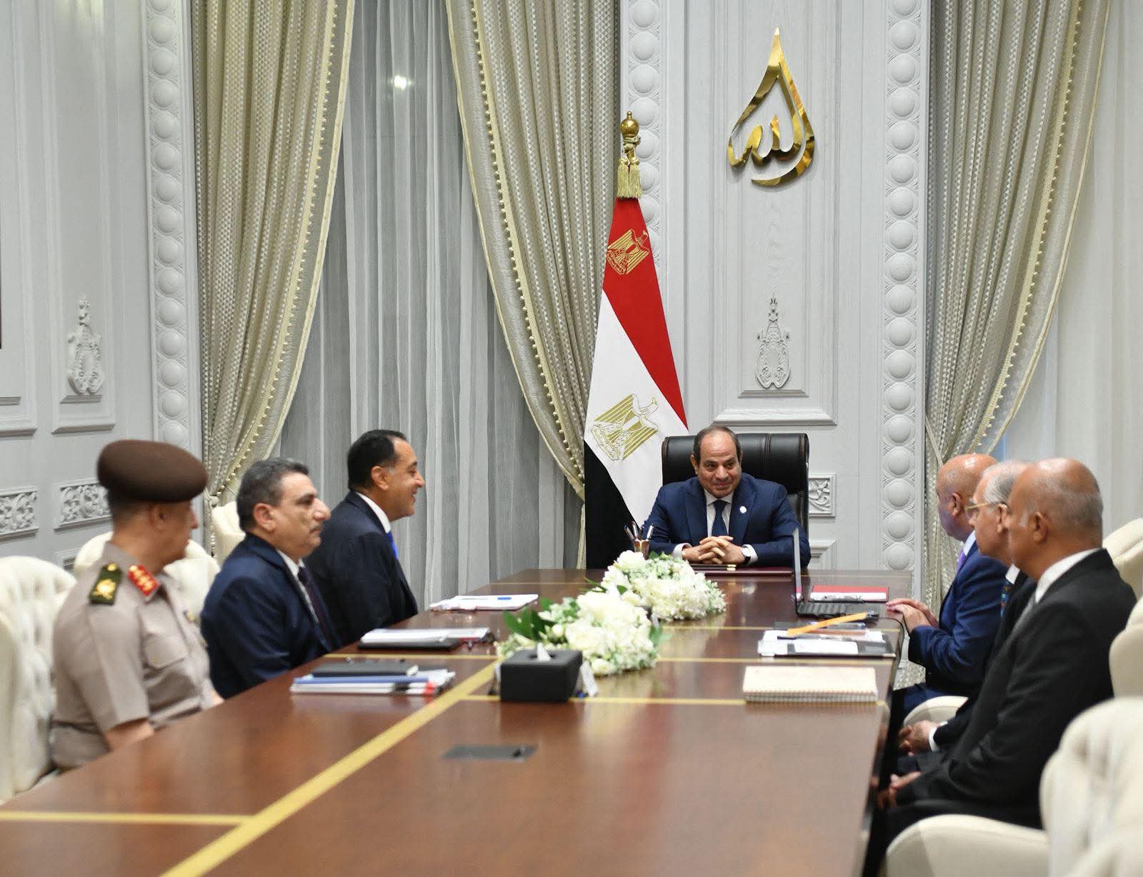 Sisi urges timely completion of new monorail set for November launch