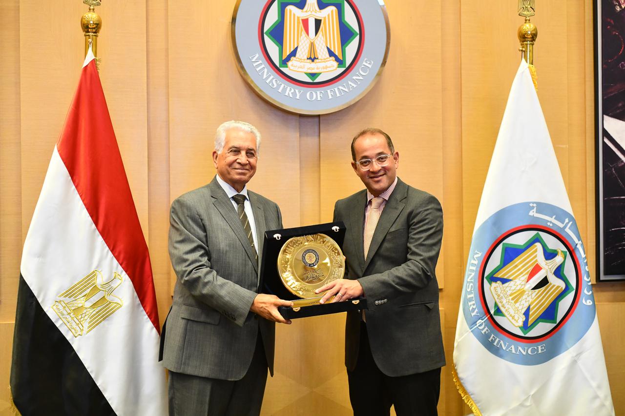 Finance Ministry, Arab Academy sign cooperation protocol