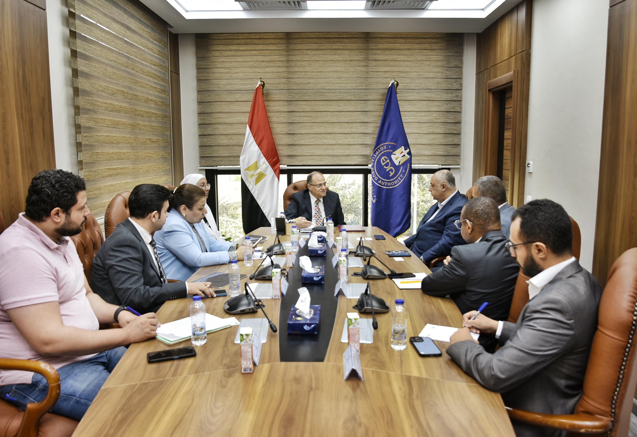 هيئة الدواء تبحث مع البنك الدولي آليات توطين صناعة المستلزمات الطبية