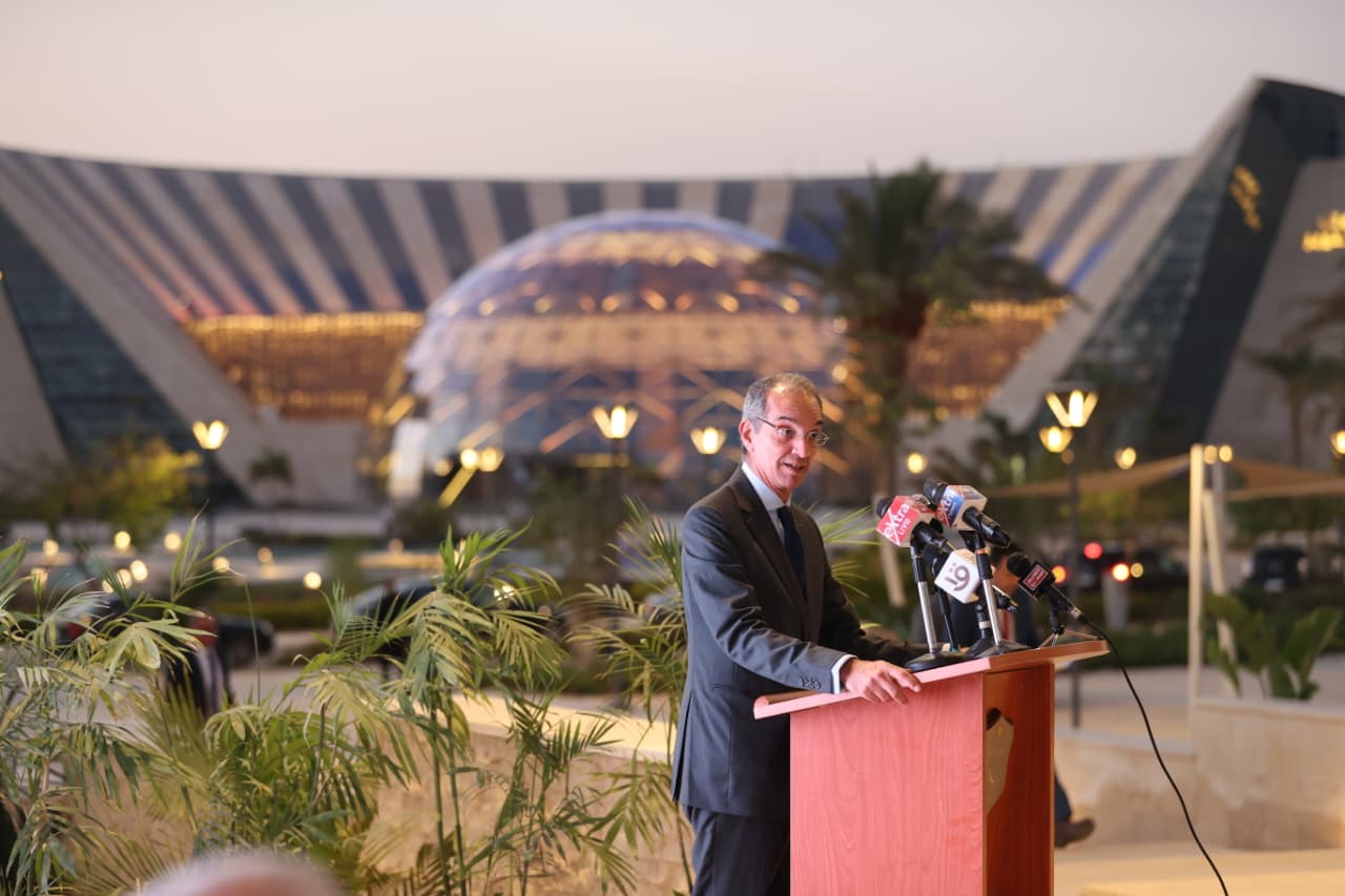 وزيرا الاتصالات والعدل يشهدان تخريج دفعة سفراء الذكاء الاصطناعي