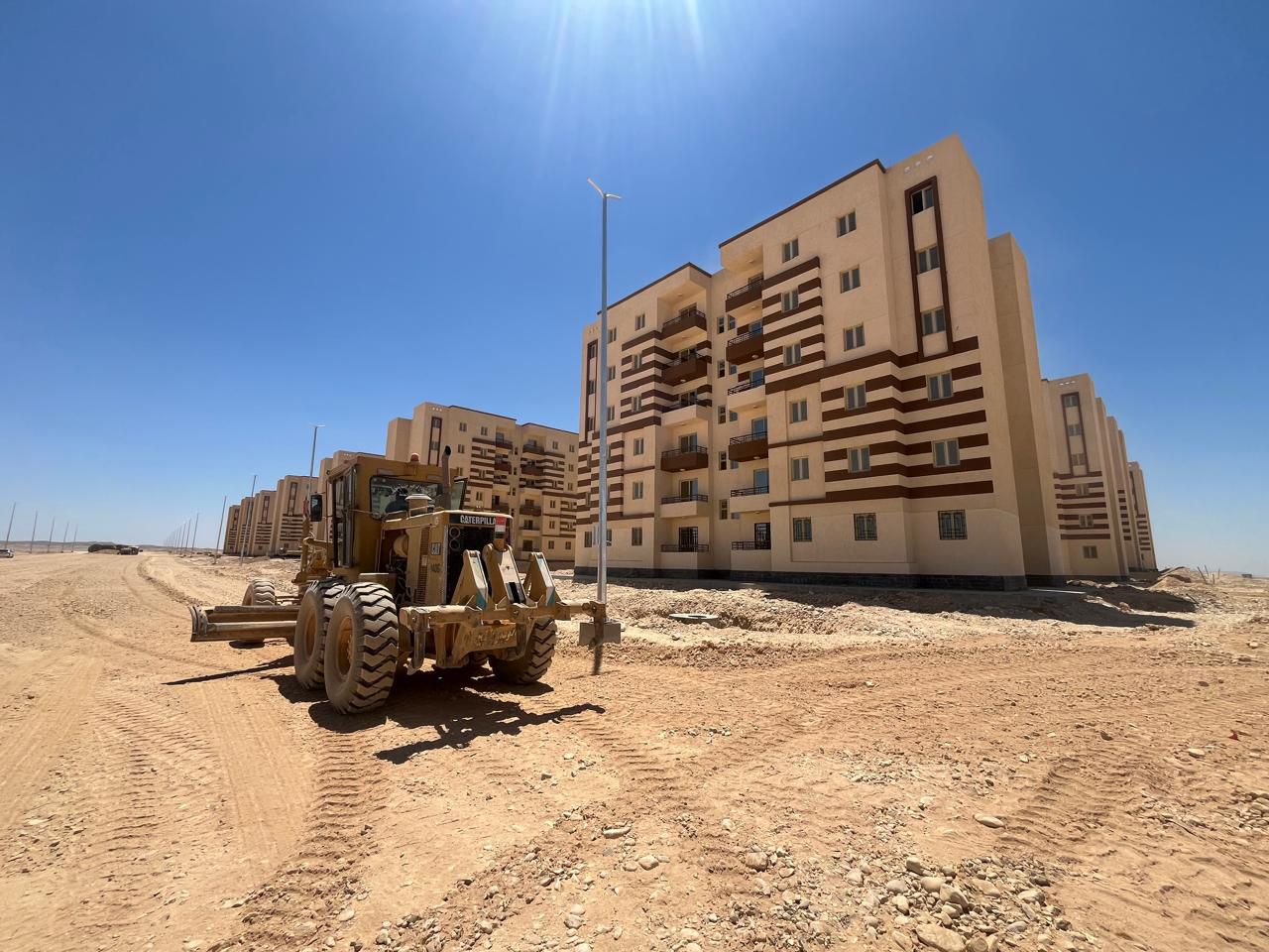 وزير الإسكان: تنفيذ مستشفى جديد سعة ١٧٥ سريرا ودفع أعمال المرافق بتوسعات مدينة قنا الجديدة