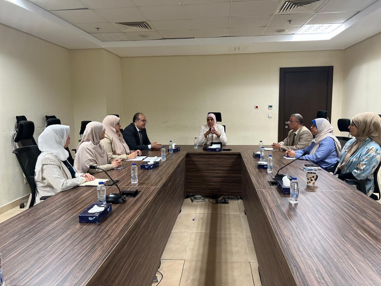 Housing, Utilities Sector meeting discusses work mechanisms, field inspections