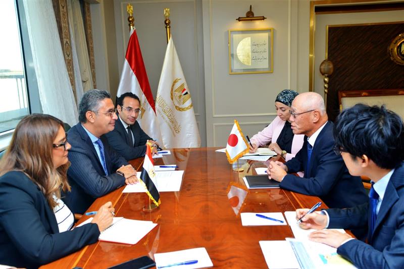 مكافحة السلع المقلدة في اجتماع وزير التموين مع سفير اليابان