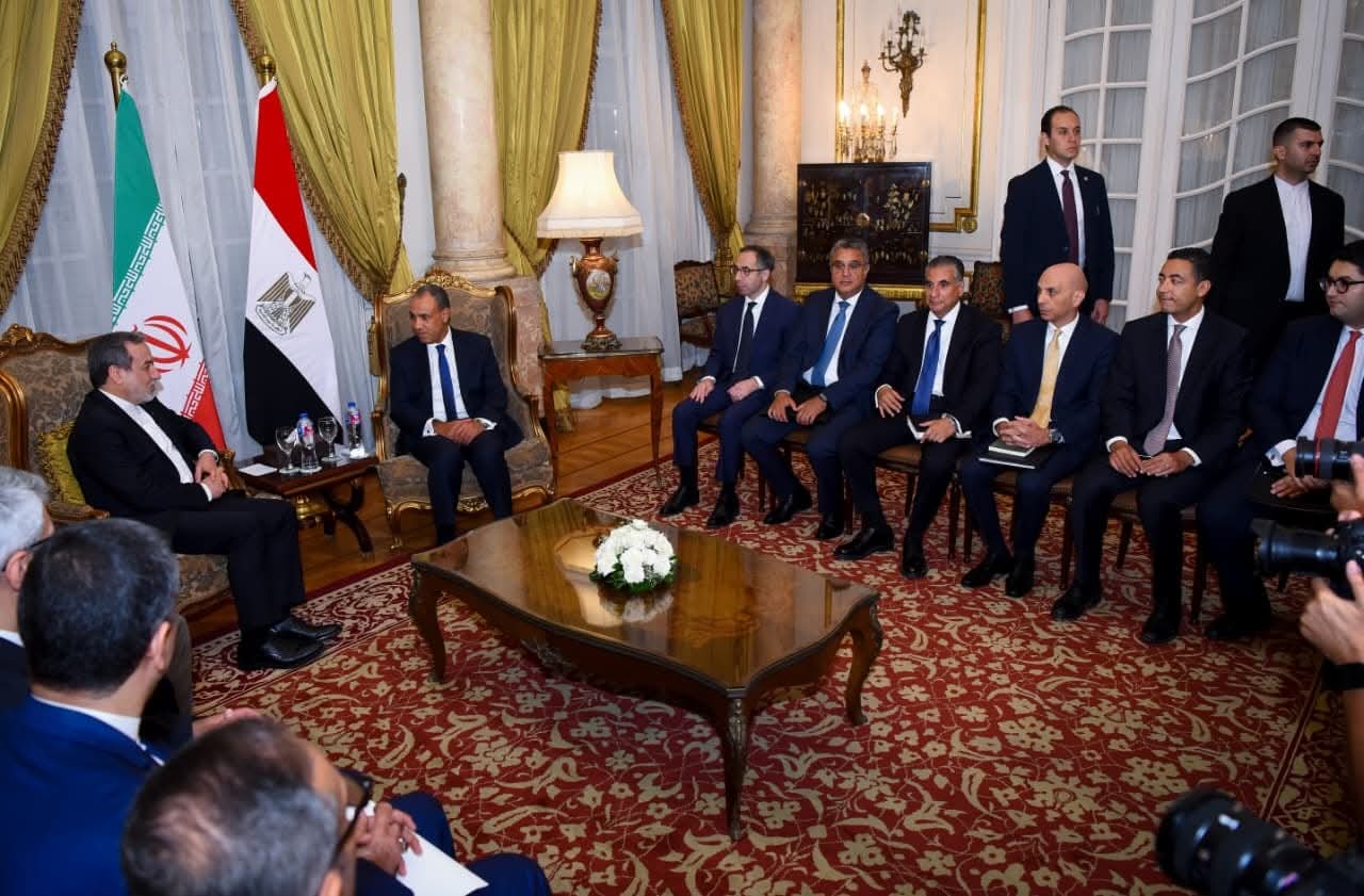 توافق مصر وإيران على تنشيط التعاون التجاري والسياحي