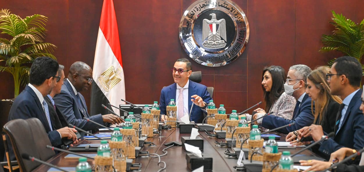 El-Khatib discusses cooperation programs with WB, IFC in Egypt