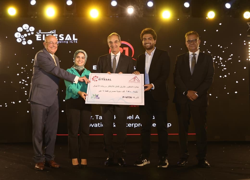 وزير الاتصالات: نستهدف 7.7% نسبة مساهمة الذكاء الاصطناعى في الناتج المحلي الإجمالي