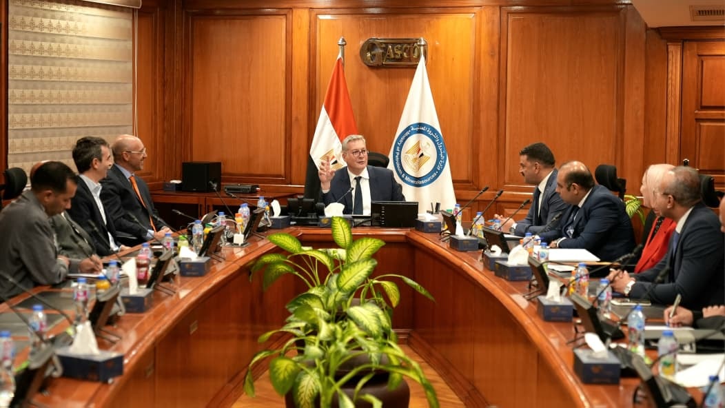 Egypt petroleum minister discusses mining survey with Spain’s Xcalibur